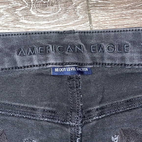 American Eagle super hi rise shortie stretchy button fly 12 distressed short - Picture 2 of 7